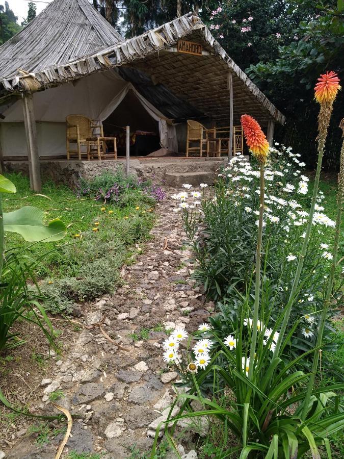Inzu Lodge ギセニ エクステリア 写真