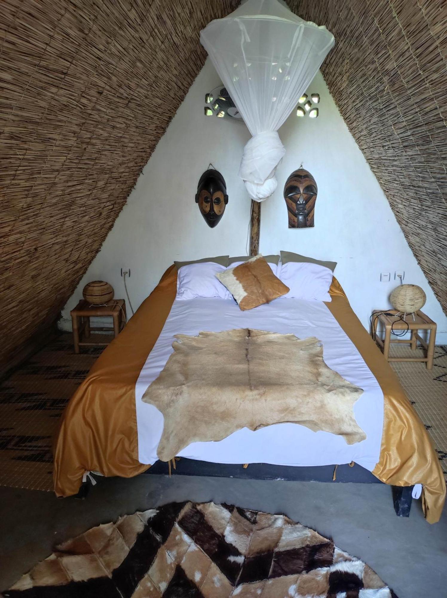 Inzu Lodge ギセニ エクステリア 写真
